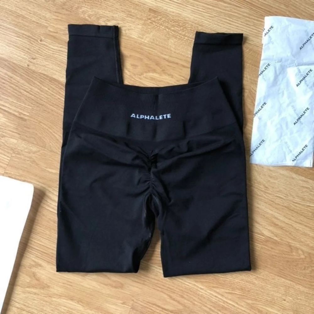 NIB Alphalete Amplify Leggings in (Jet) Black size M